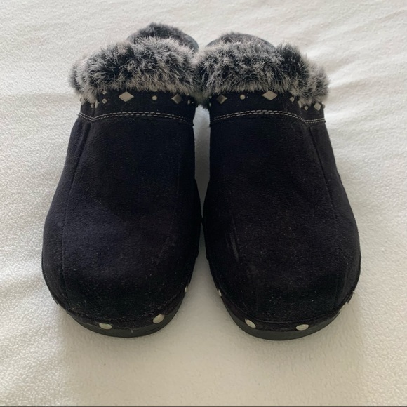 No Boundaries Cute Fuzzy Clogs! Black w/ Gray fur! 9 - Picture 9 of 13